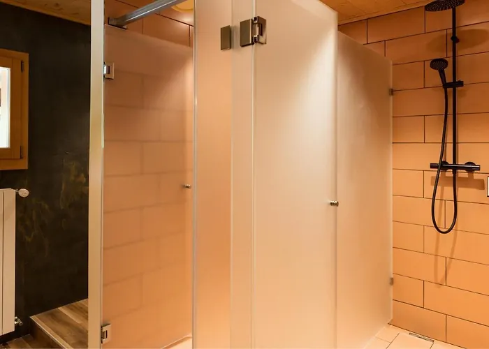 ホテル Le Wafo グリオン